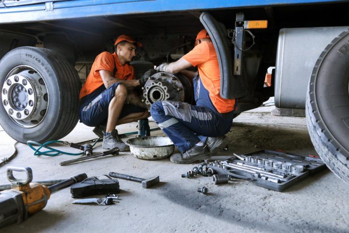 truck and trailer repair along wisconsin i39